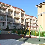 Antorini Apartamento *