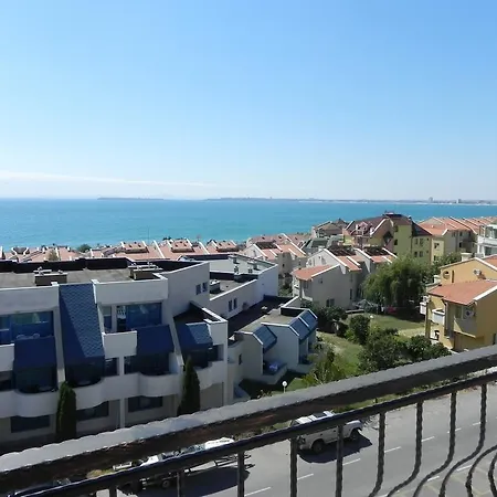 Antorini Apartament *